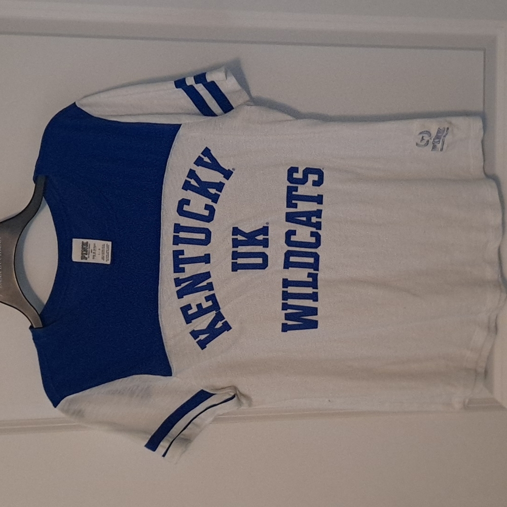 VS Pink brand University of Kentucky t-shirt
